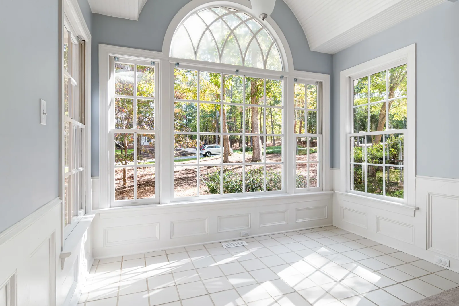 Four-season sunrooms require HVAC and insulated glazing