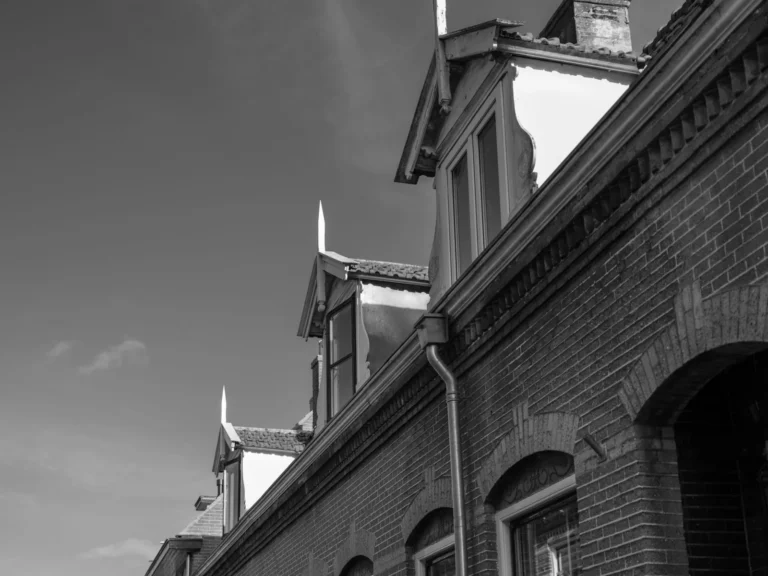 Seamless Gutters Cost: 2025 Pricing Guide